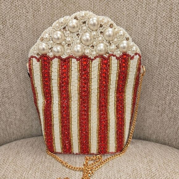 Viral Beaded Popcorn Handbag - Picture 2 of 4